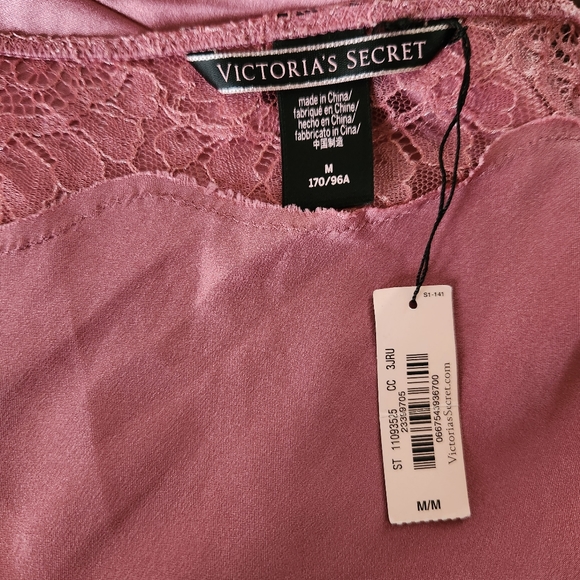 VICTORIAS SECRET SATIN LACE LINGERE SLIP PINK SIZE MEDIUM NWT - Picture 10 of 14
